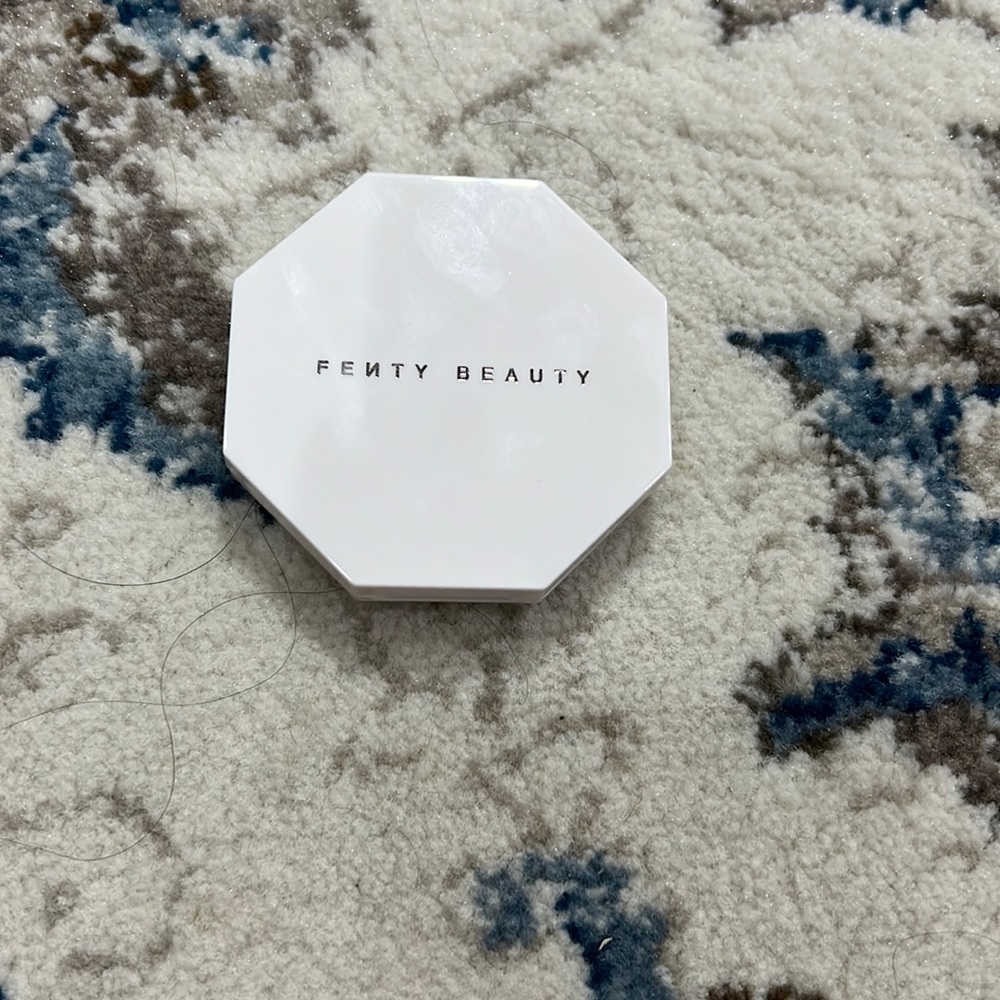 Fenty beauty 7daywknd/ poolside kilowatt foils nwot